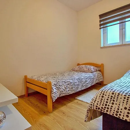 Apartment Ferienwohnung Fur 8 Personen Ca 90 Qm In Duce-rogac, Dalmatien Mitteldalmatien Duce