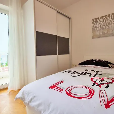 Ferienwohnung Fur 8 Personen Ca 90 Qm In Duce-rogac, Dalmatien Mitteldalmatien Duce