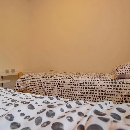 Ferienwohnung Fur 8 Personen Ca 90 Qm In Duce-rogac, Dalmatien Mitteldalmatien *